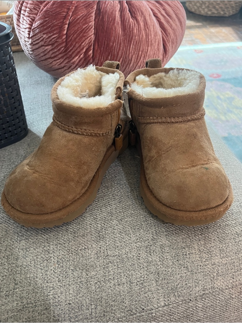 UGG Kids Chestnut Shearling-Lined Slip-On Boots size 9